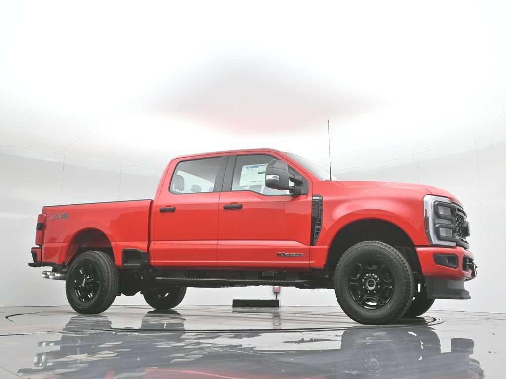 Used 2024 Ford F250 XL w/ STX Appearance Package AWD/4WD image 3