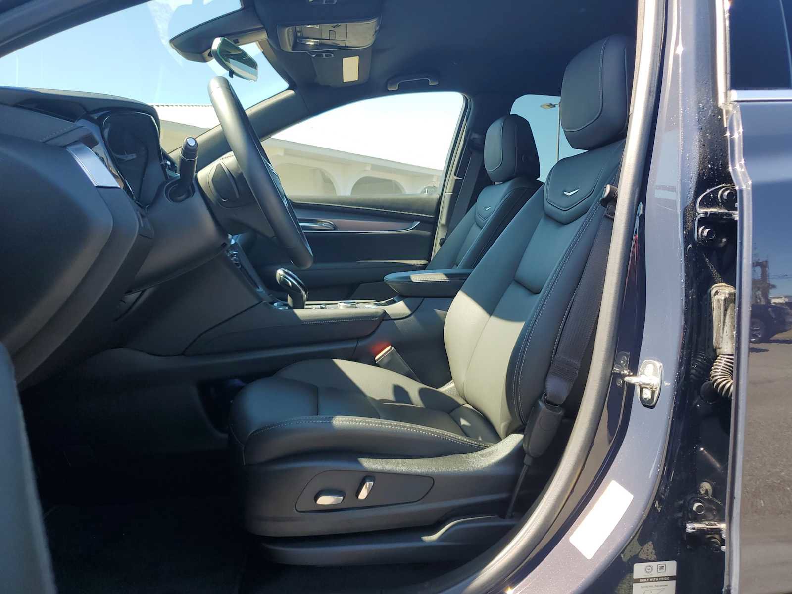 New 2024 Cadillac XT5 Luxury image 13