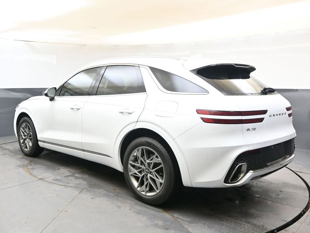 Used 2023 Genesis GV70 2.5T w/ Select Package image 3