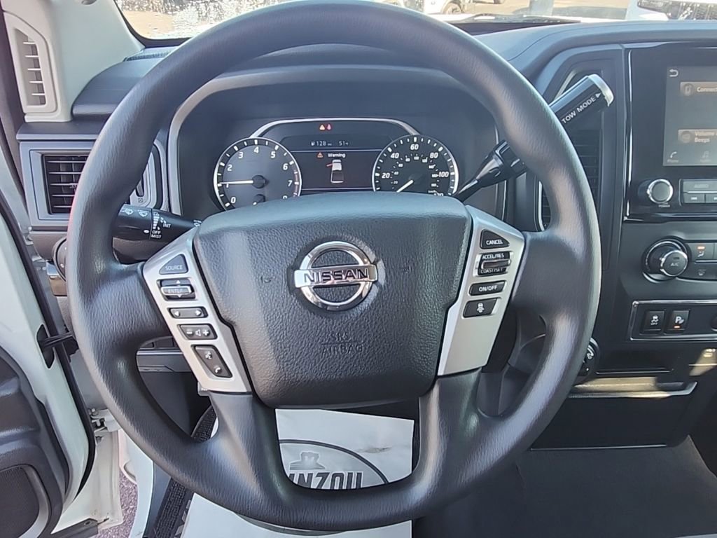 Used 2022 Nissan Titan SV AWD/4WD image 9