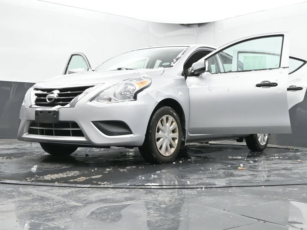 Used 2019 Nissan Versa S Plus image 63