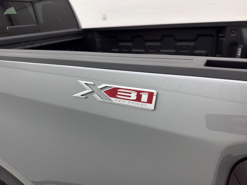 New 2026 GMC Sierra 1500 SLT w/ SLT Premium Plus Package image 11
