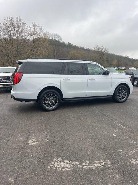 Used 2026 Ford Expedition Max Platinum AWD/4WD image 14