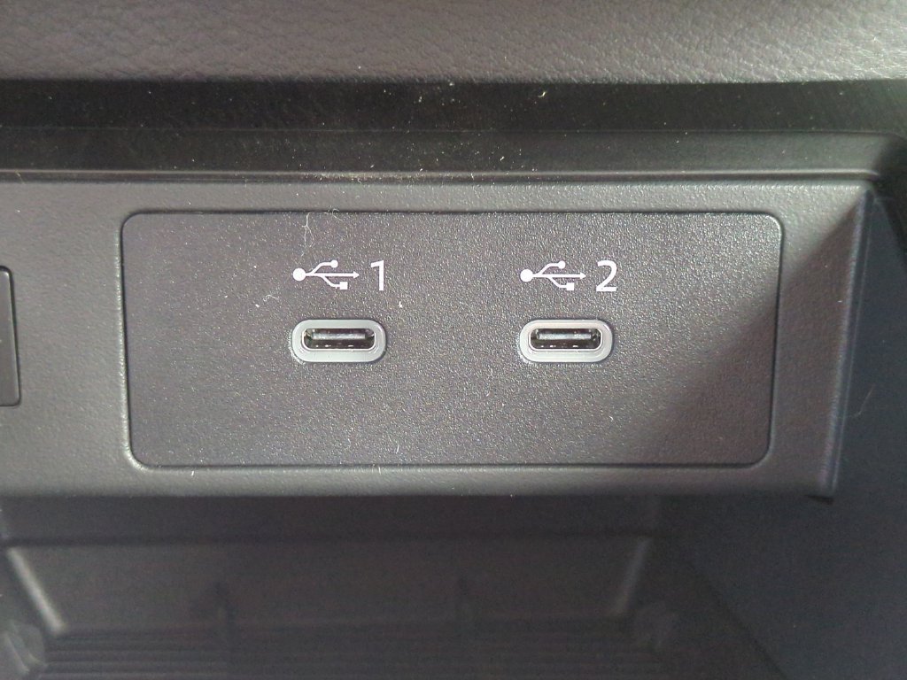 Certified 2026 Nissan Kicks SR FWD image 16