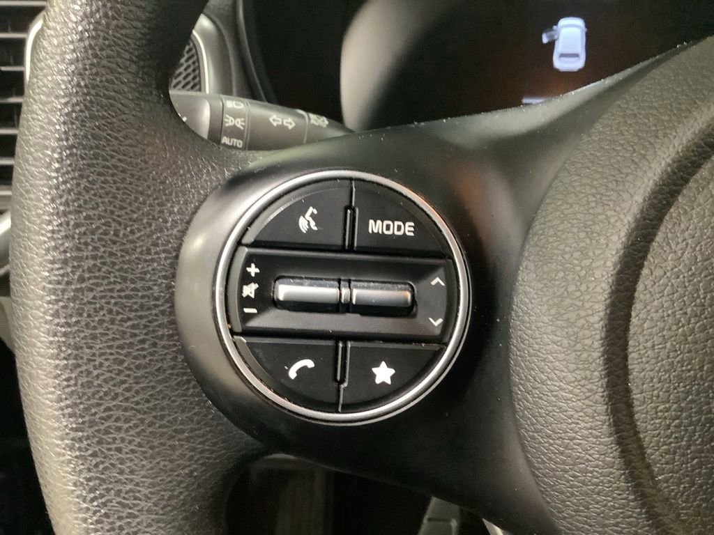 Certified 2023 Kia Soul LX FWD image 13