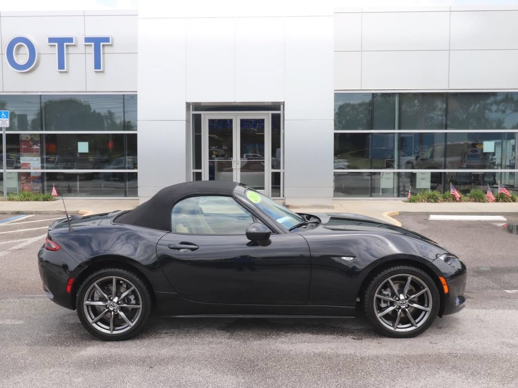 Used 2016 MAZDA MX-5 Miata Grand Touring RWD image 17