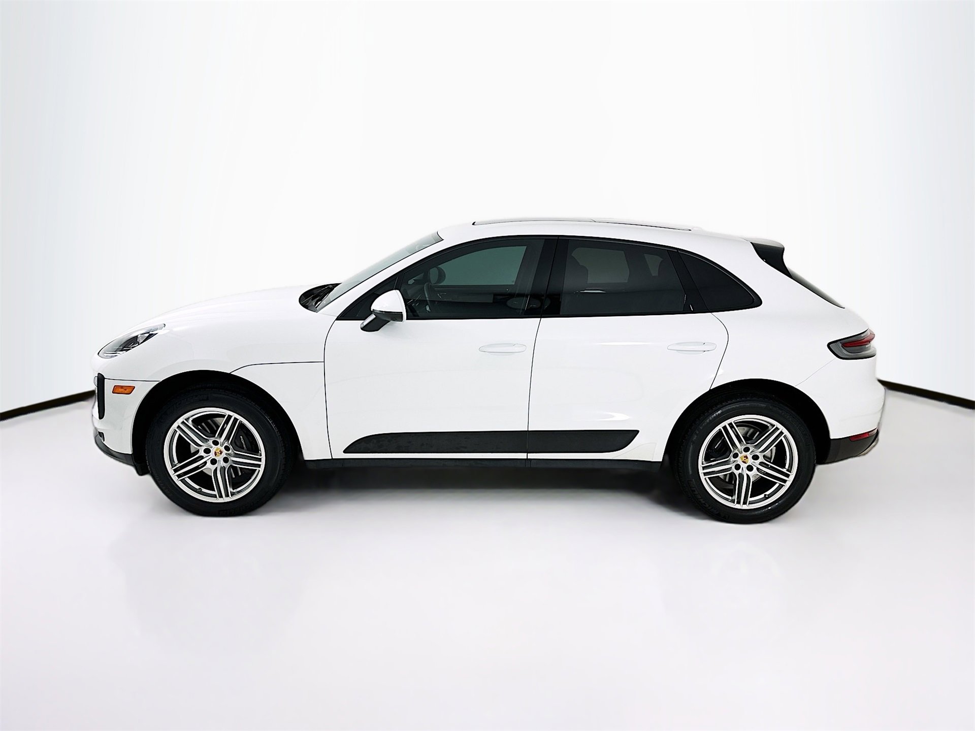Used 2021 Porsche Macan image 5