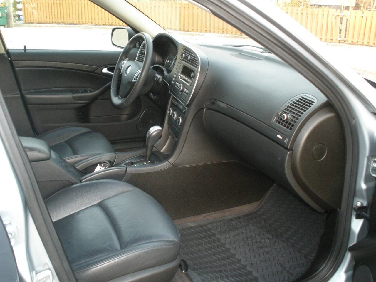 Used 2010 Saab 9-3 X image 26