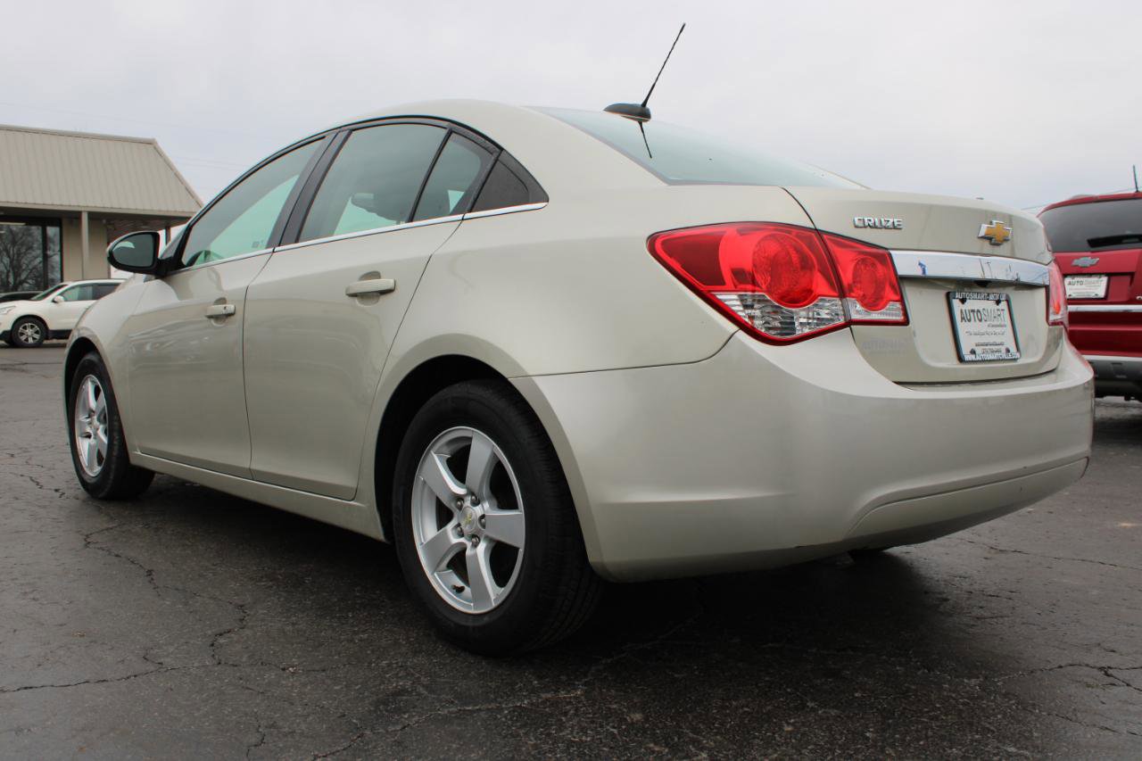 Used 2015 Chevrolet Cruze LT image 10