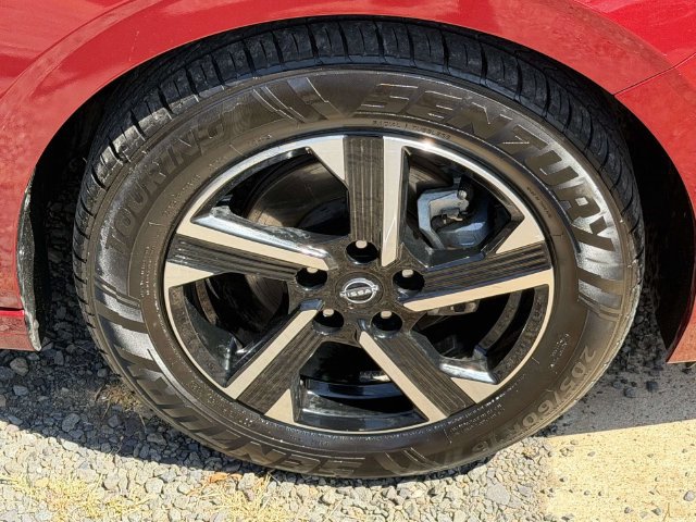 Used 2024 Nissan Sentra SV FWD image 9