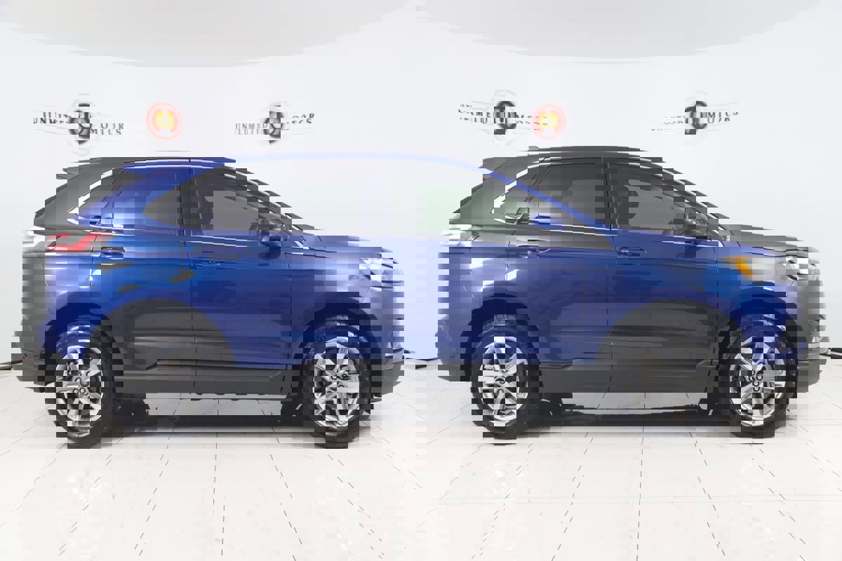 Used 2024 Ford Edge SEL w/ Convenience Package image 2