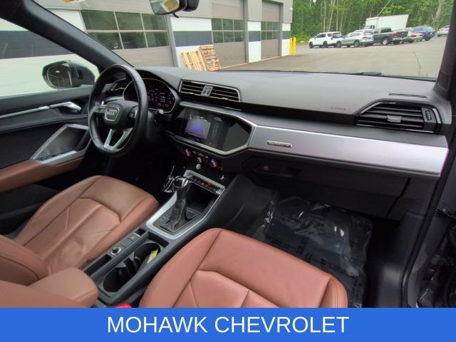 Used 2020 Audi Q3 2.0T Premium w/ Convenience Package AWD/4WD image 29