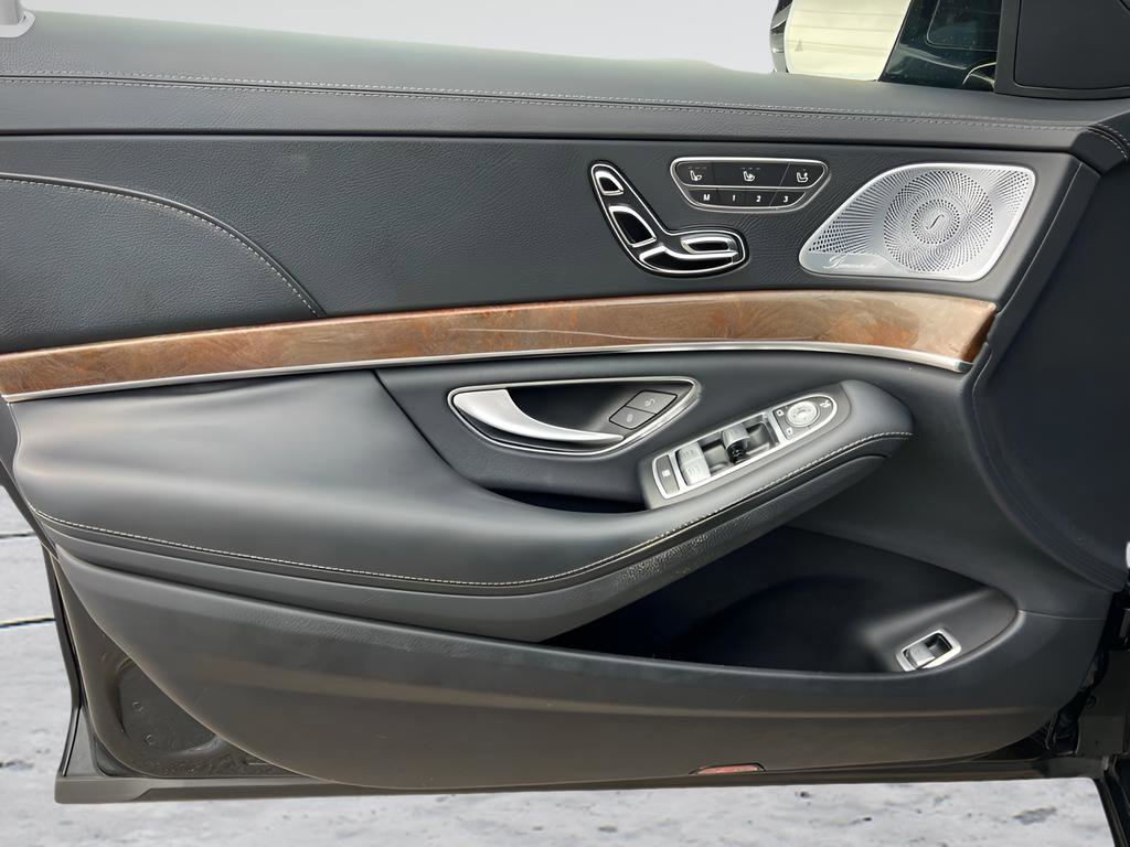 Used 2015 Mercedes-Benz S 550 4MATIC Sedan image 35