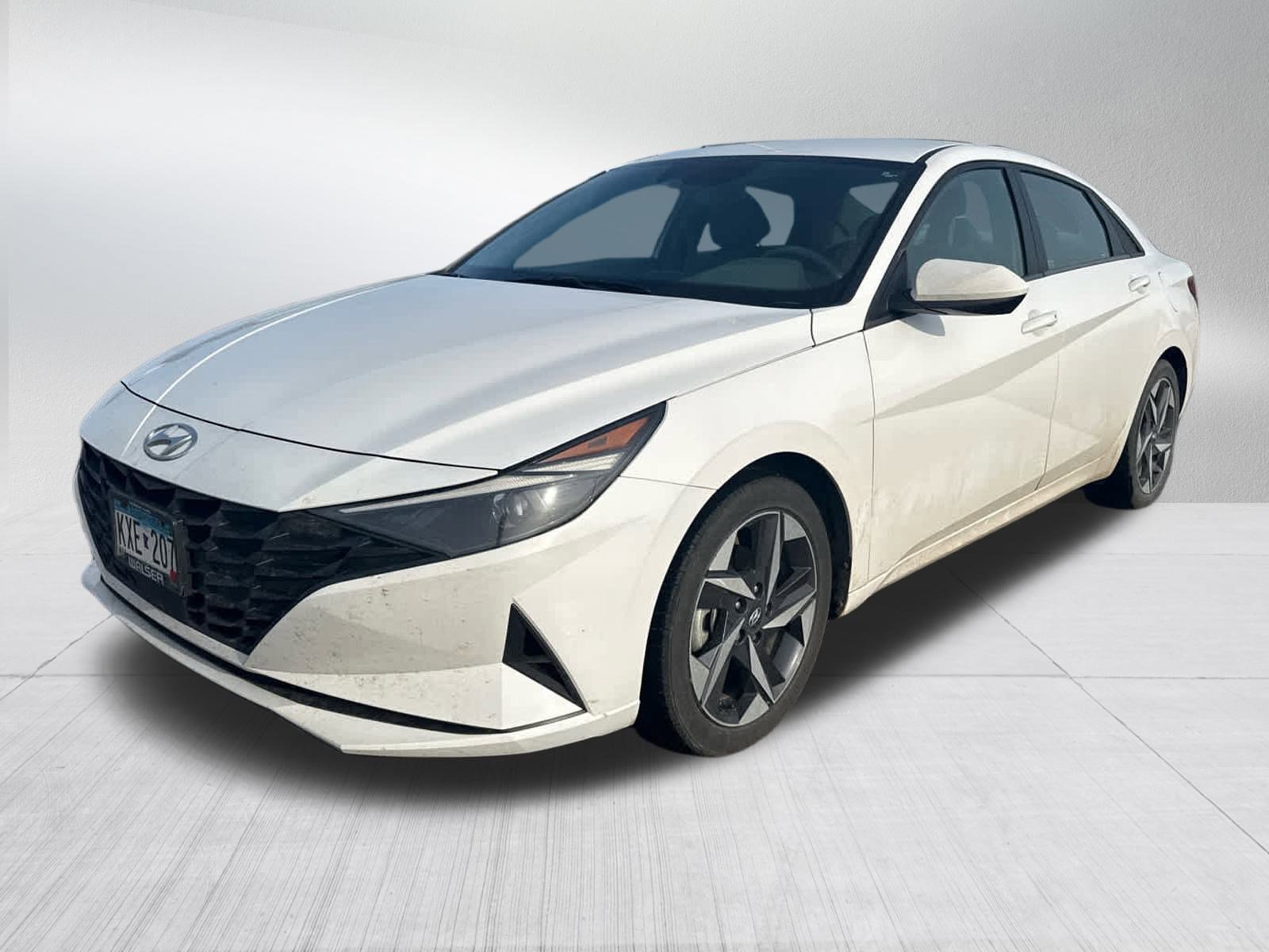 Used 2023 Hyundai Elantra SEL w/ Convenience Package image 2