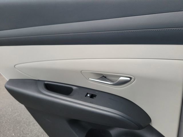 Used 2025 Hyundai Tucson SE FWD image 13