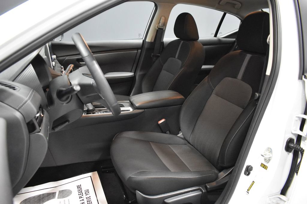 Certified 2025 Nissan Sentra SV w/ All-Weather Package FWD image 5