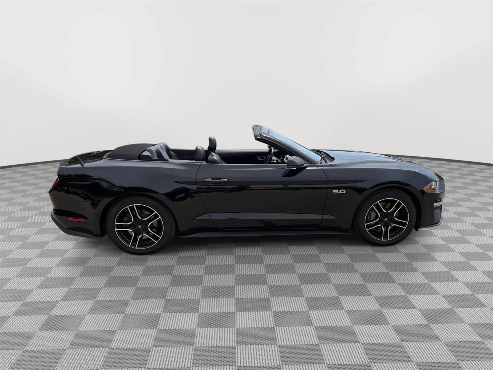 Used 2019 Ford Mustang GT Premium w/ Equipment Group 401A RWD image 8
