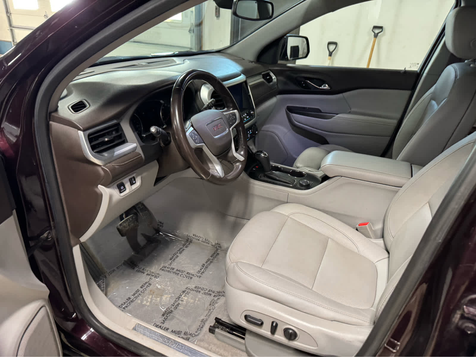 Used 2018 GMC Acadia SLT image 15