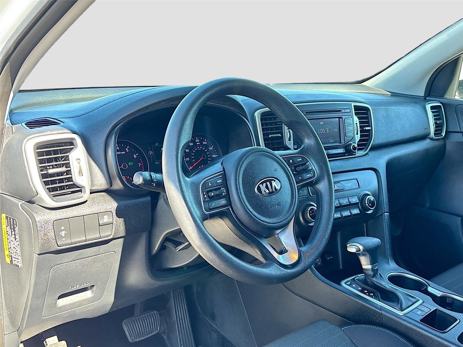 Used 2018 Kia Sportage LX image 9