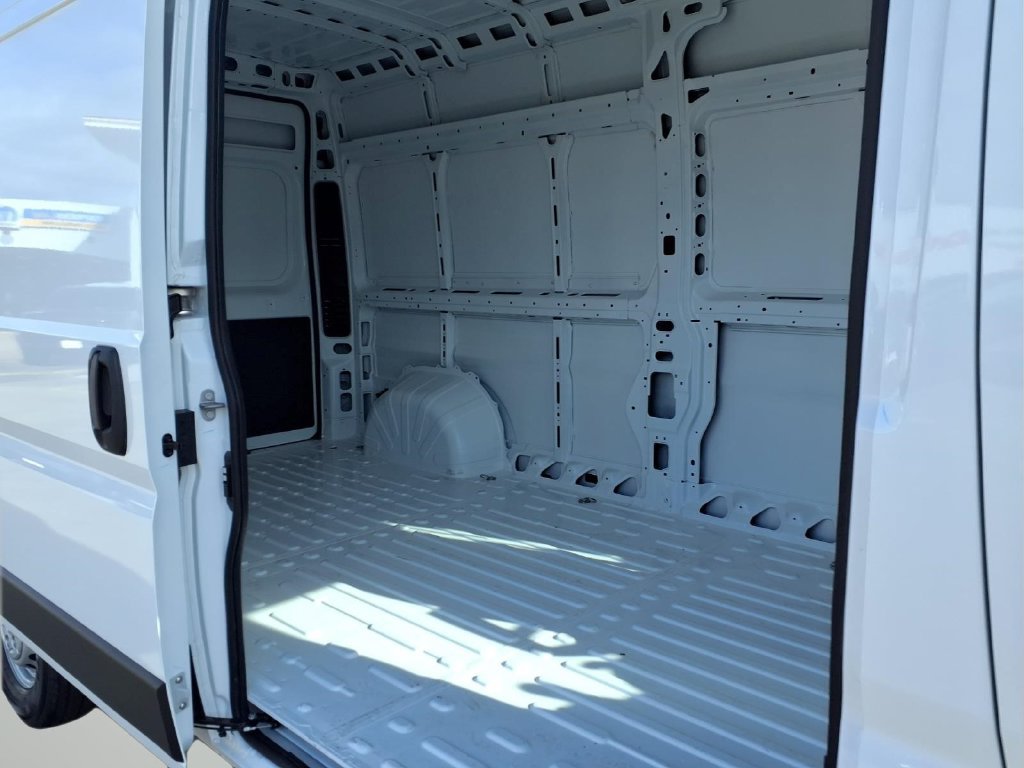New 2026 RAM ProMaster 2500 w/ Convenience Group FWD image 10