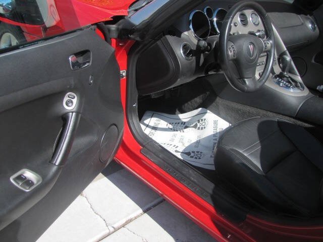 Used 2007 Pontiac Solstice Convertible w/ Premium Package RWD image 16