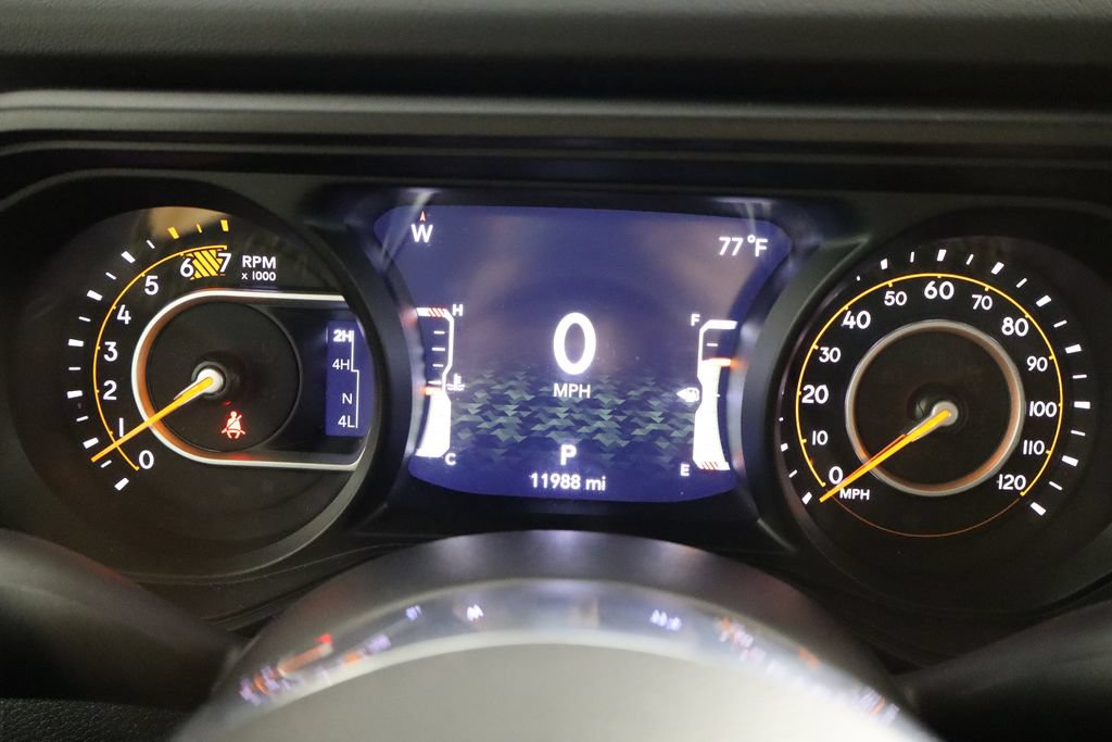 Used 2024 Jeep Wrangler Unlimited Sahara AWD/4WD image 11