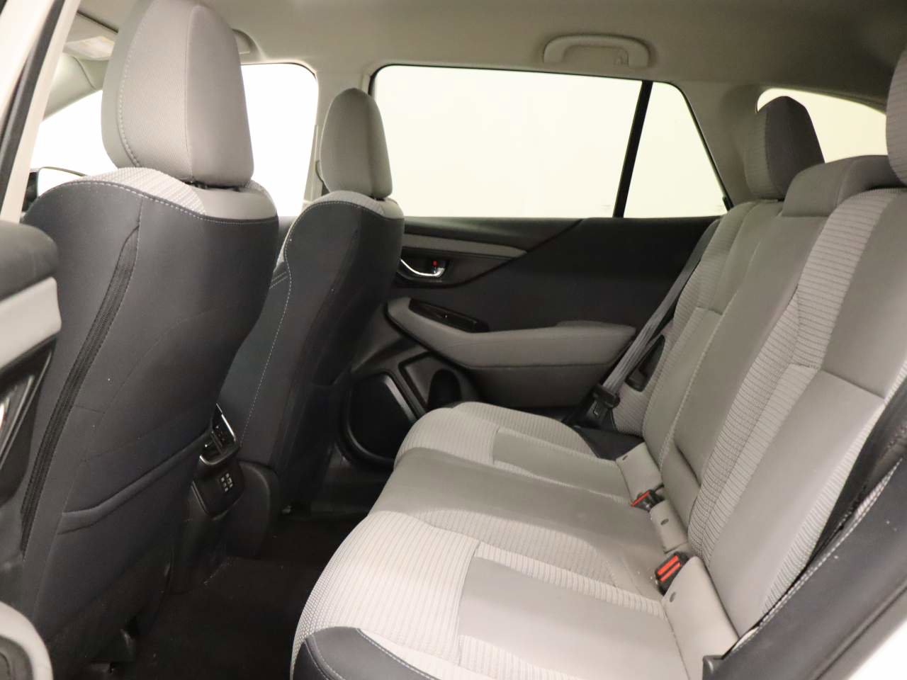 Used 2023 Subaru Outback Premium image 16