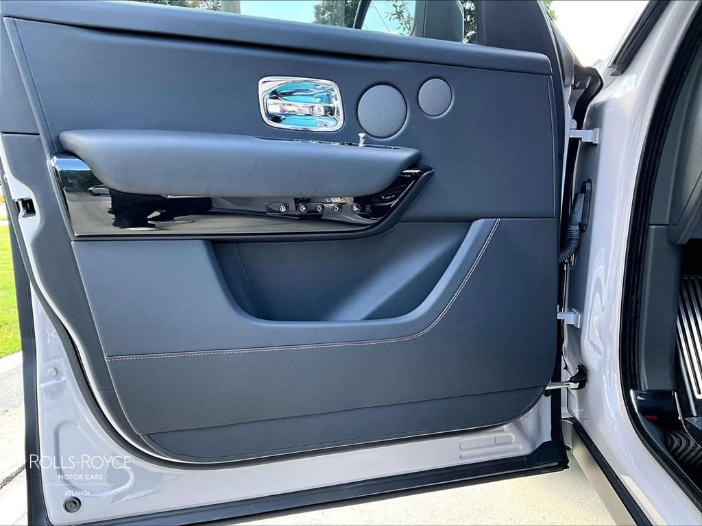 Certified 2021 Rolls-Royce Cullinan AWD/4WD image 19