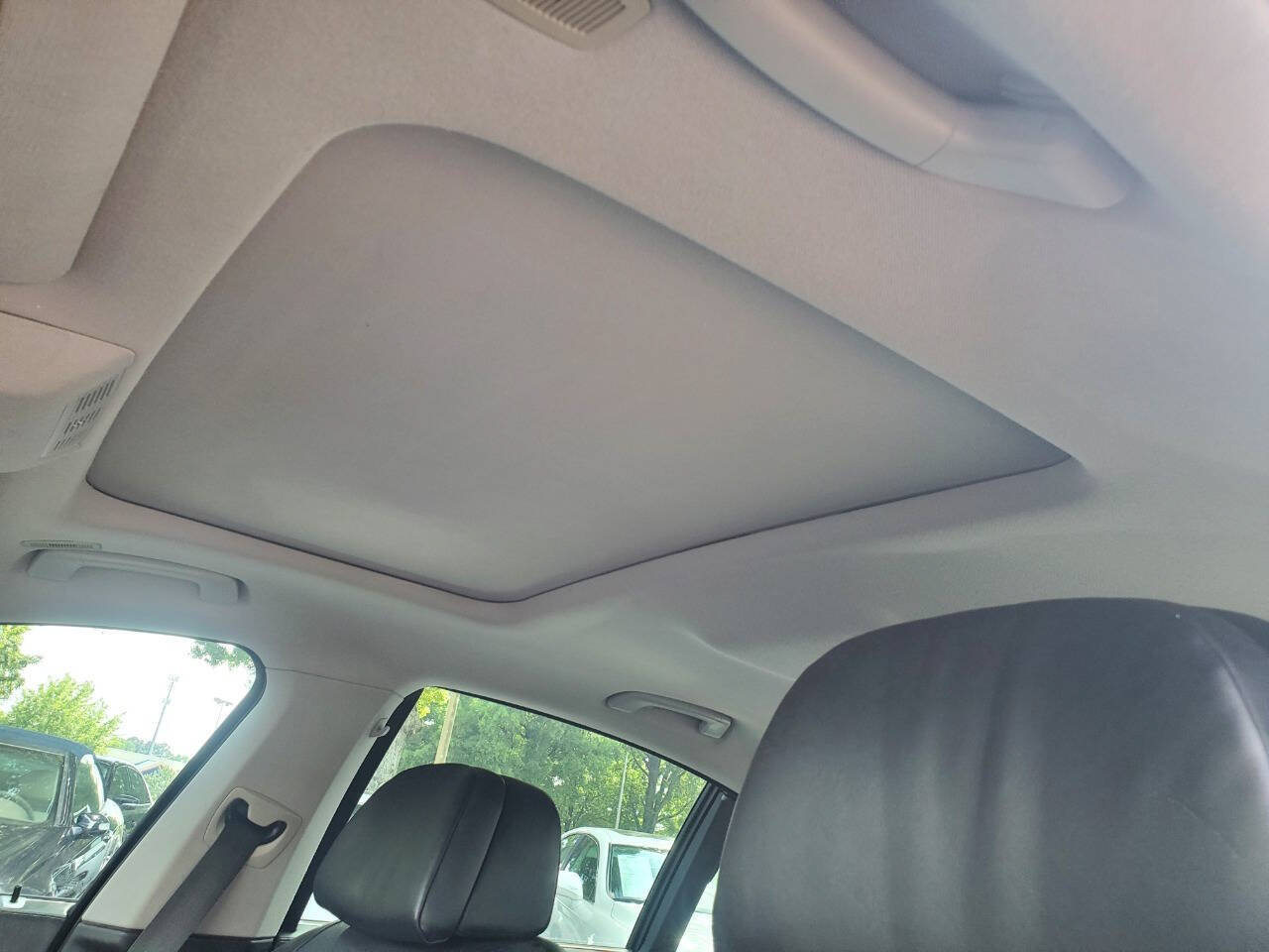 Used 2009 BMW 750i RWD image 13