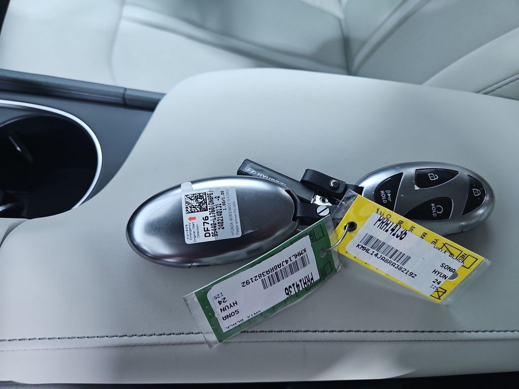 Certified 2024 Hyundai Sonata SEL w/ Convenience Package image 30