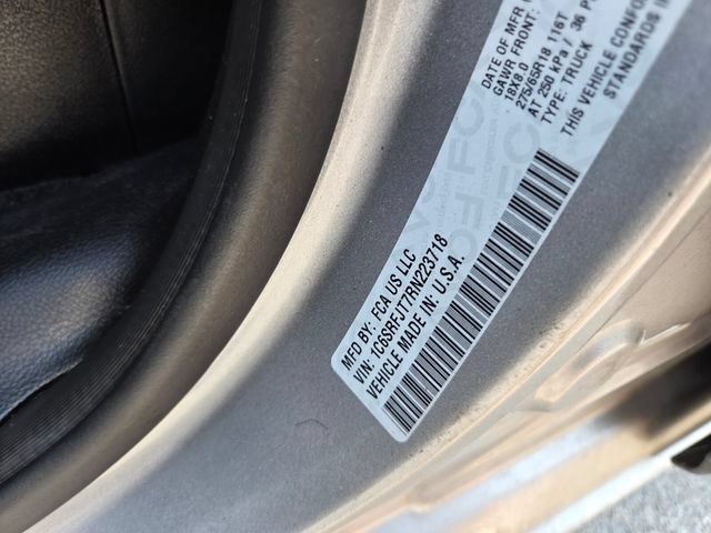 Used 2024 RAM 1500 Laramie AWD/4WD image 17