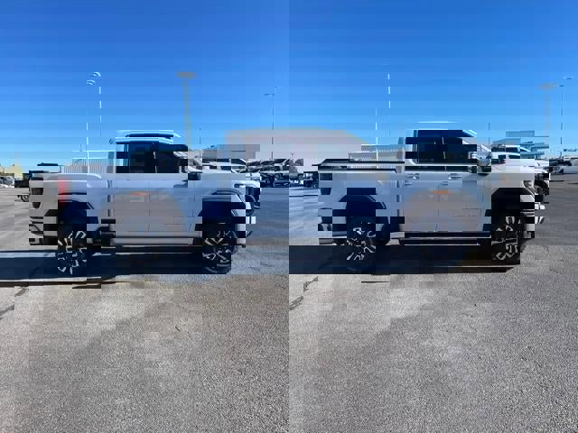 New 2026 GMC Sierra 2500 Denali Ultimate image 4