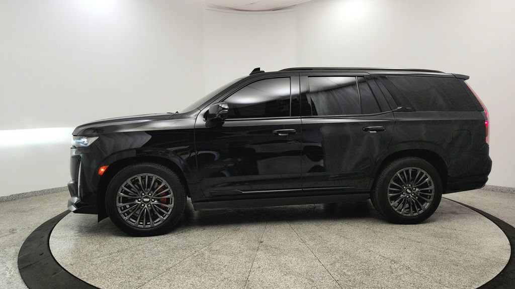 Used 2023 Cadillac Escalade V AWD/4WD image 2