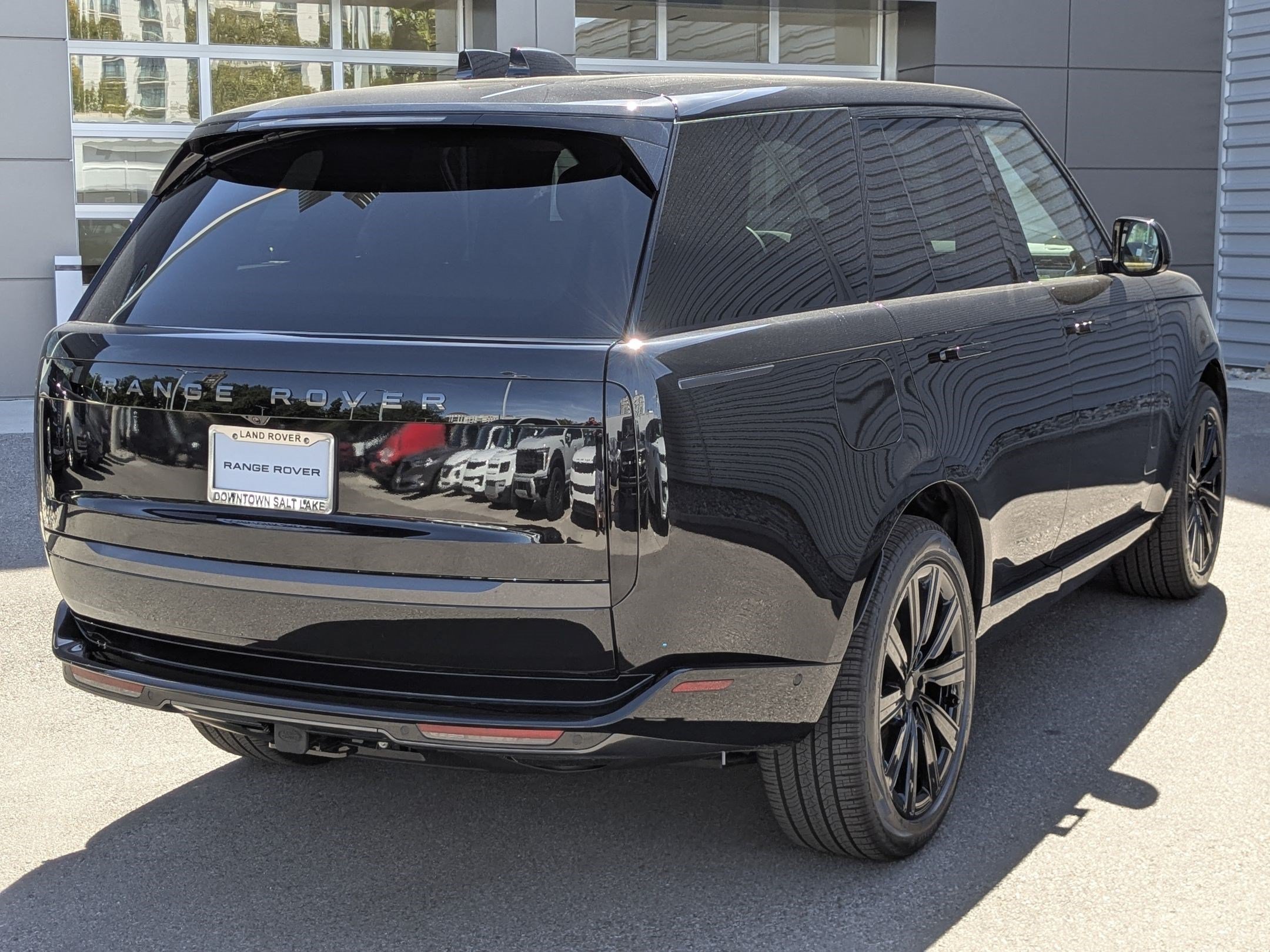 New 2026 Land Rover Range Rover SE AWD/4WD image 5
