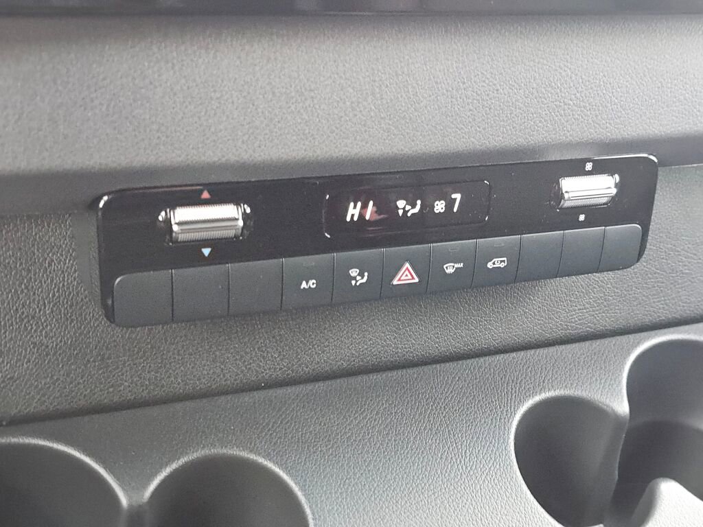 New 2025 Mercedes-Benz Sprinter 2500 image 28