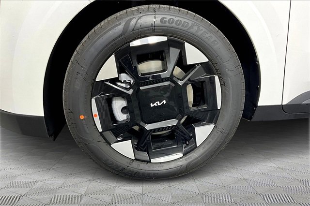 New 2026 Kia Carnival EX image 13