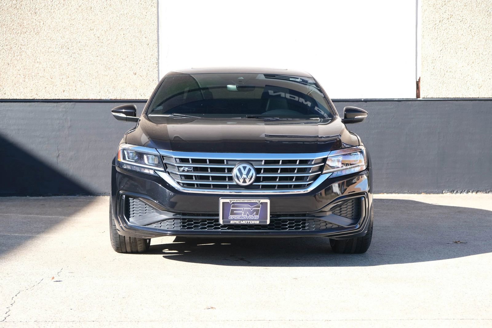 Used 2022 Volkswagen Passat 2.0T R-Line FWD image 2