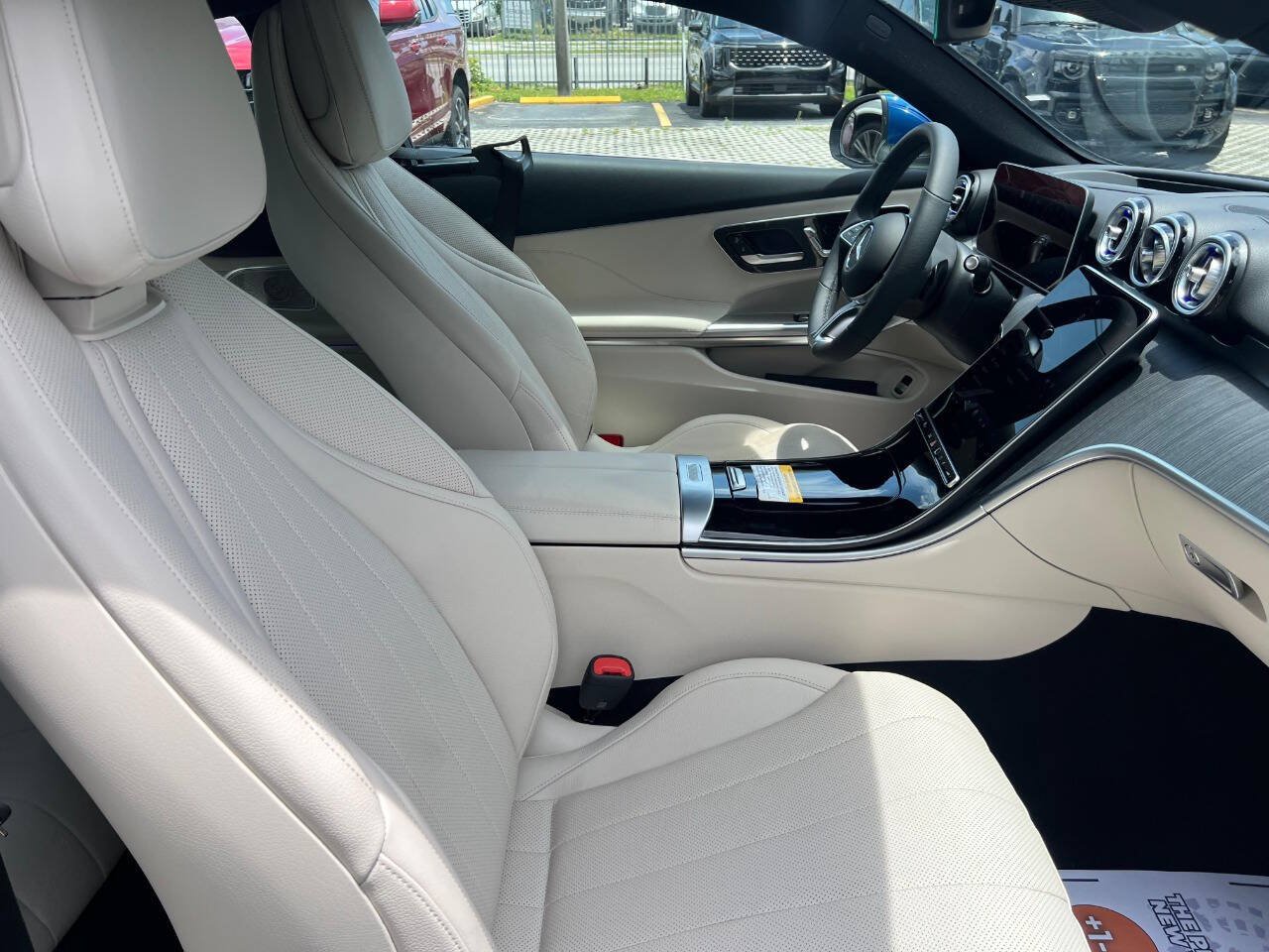 Used 2024 Mercedes-Benz CLE 300 4MATIC Coupe image 8
