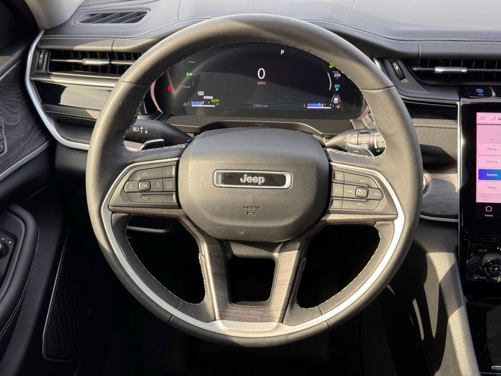 Used 2022 Jeep Grand Cherokee Limited 4xe image 27