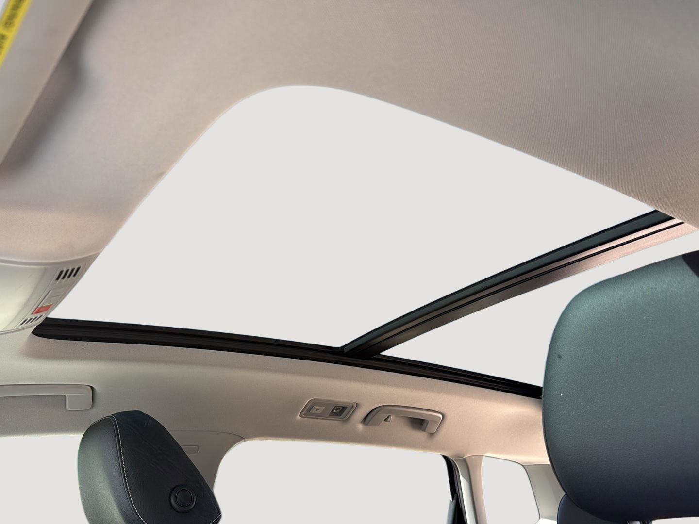 Used 2022 Volkswagen Taos SE image 22