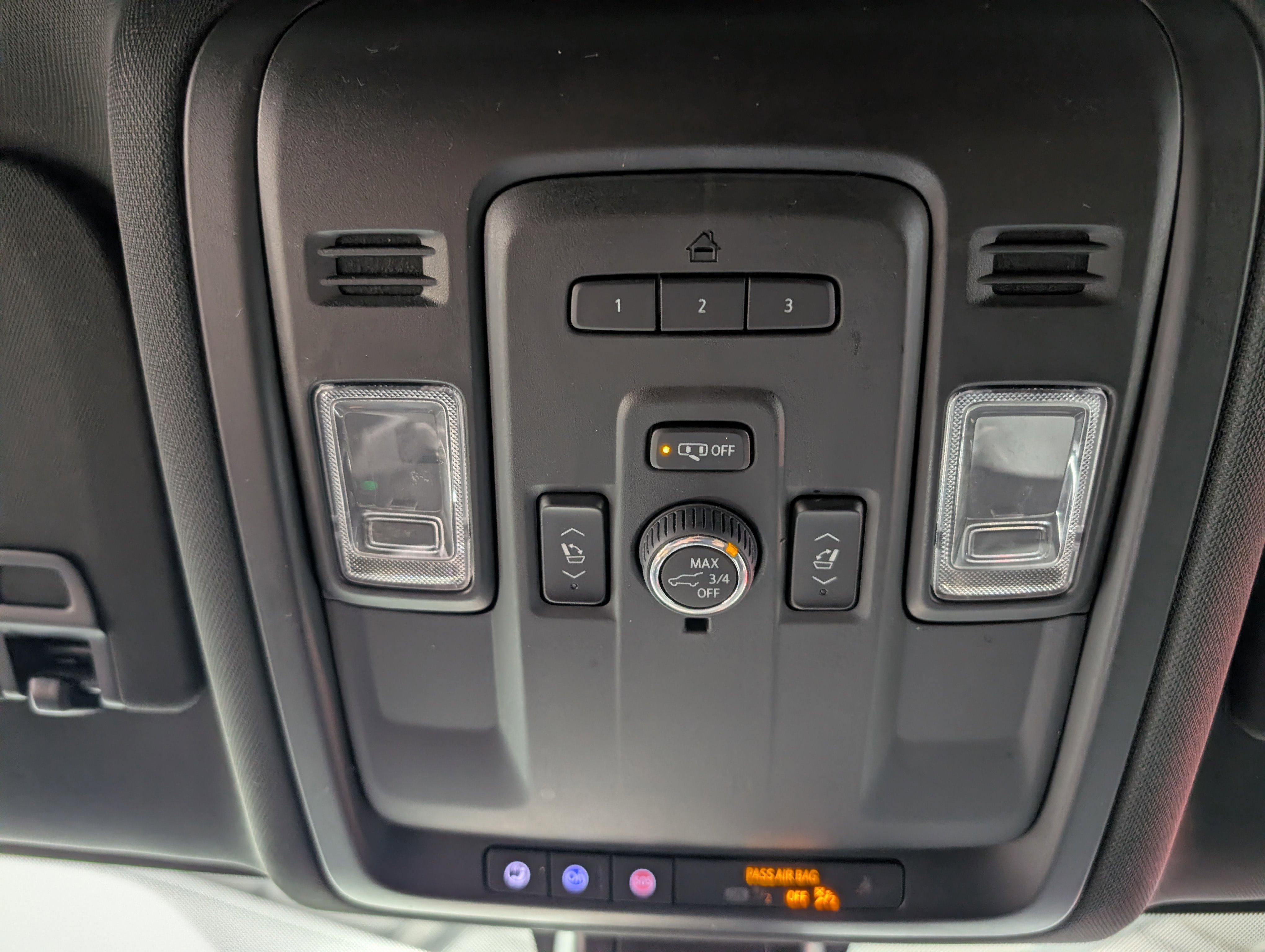 Used 2022 GMC Yukon XL SLT w/ SLT Luxury Package image 30