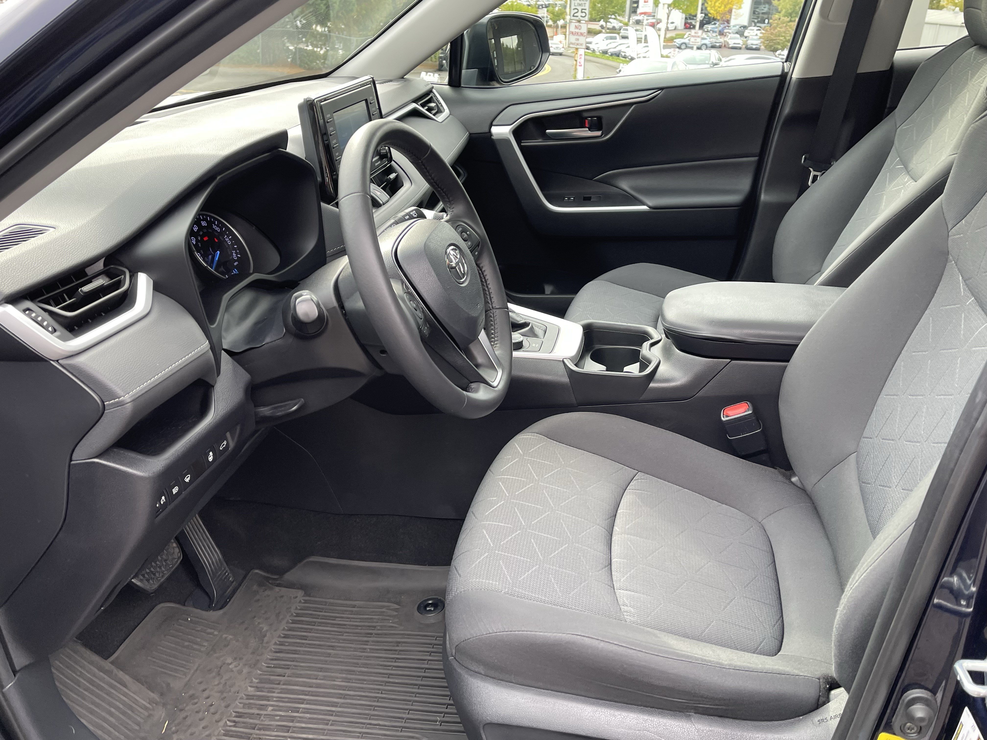 Used 2021 Toyota RAV4 XLE w/ Convenience Package AWD/4WD image 11