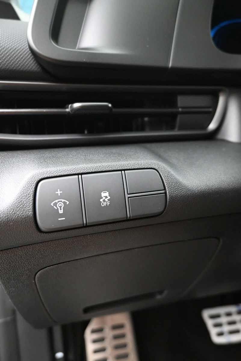New 2026 Hyundai Elantra SEL Sport FWD image 21