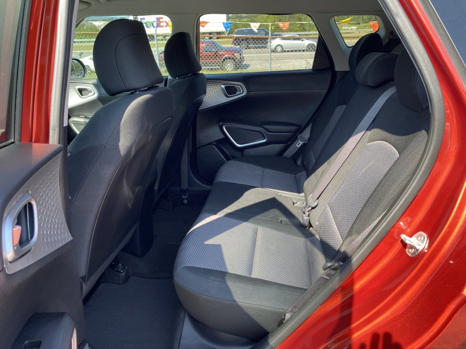Used 2021 Kia Soul LX image 16