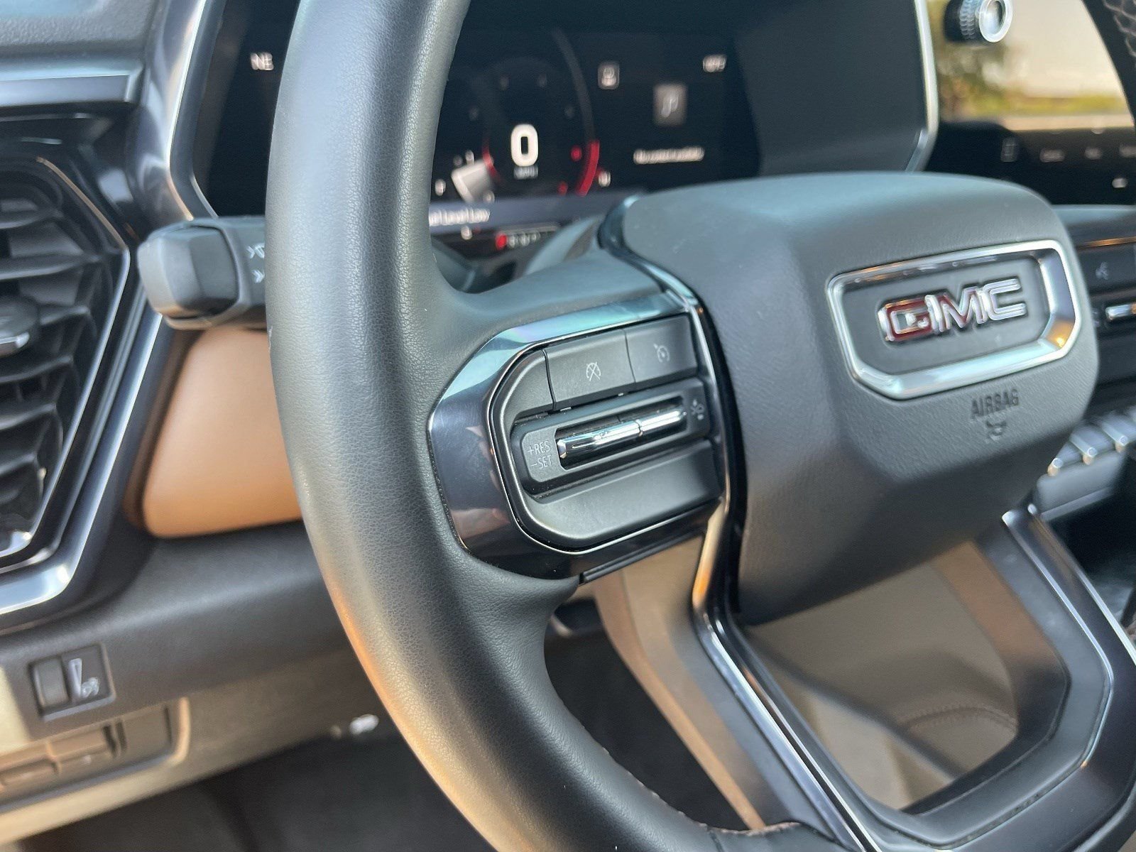 Certified 2025 GMC Canyon AT4 AWD/4WD image 25