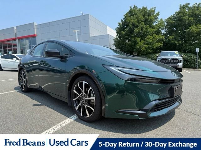 Used 2025 Toyota Prius Plug-In Hybrid FWD image 1