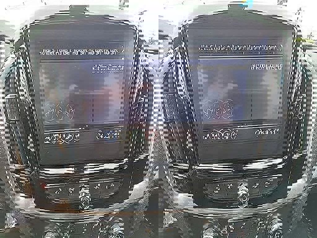 Used 2023 Chevrolet Traverse LT image 26