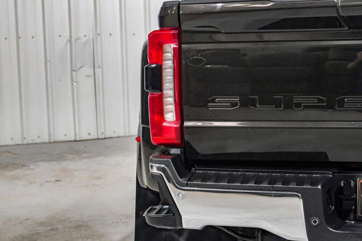 Used 2024 Ford F350 Lariat w/ FX4 Off-Road Package image 51