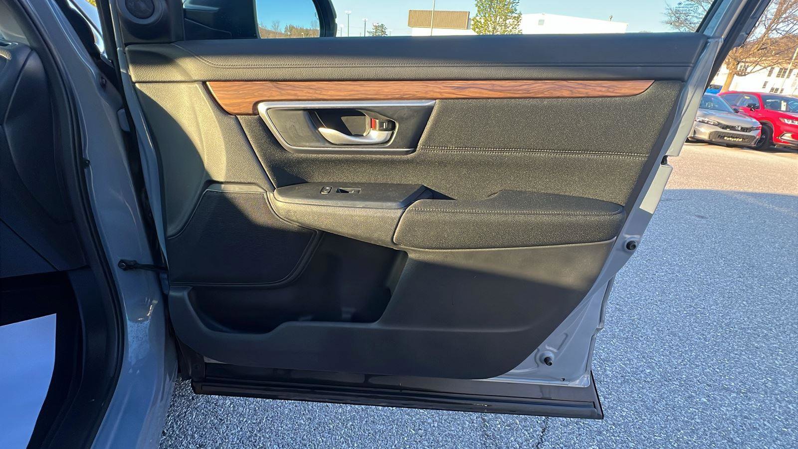 Used 2022 Honda CR-V EX image 12