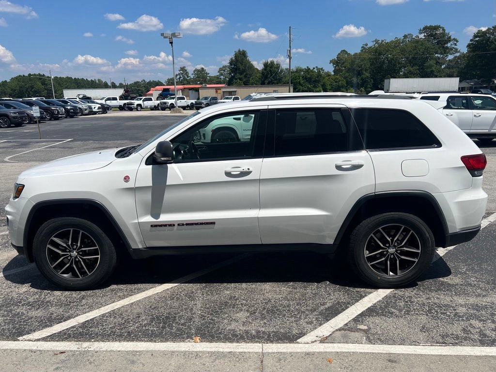 Used 2018 Jeep Grand Cherokee Trailhawk AWD/4WD image 31